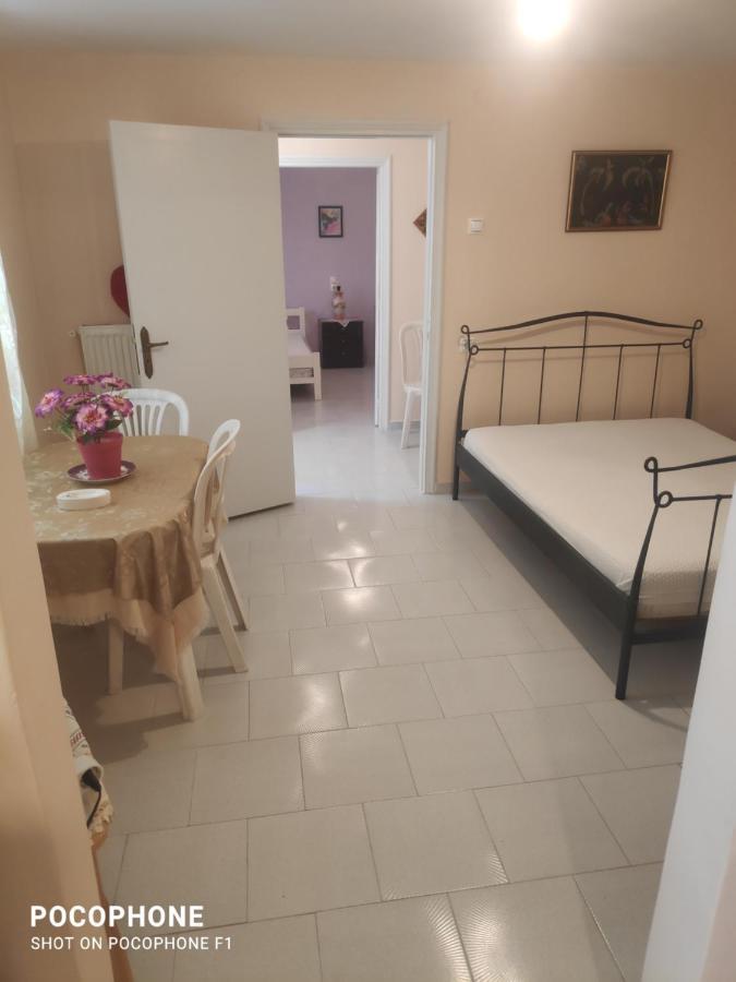 κεντρικό, άνετο και ζεστό Kamena Vourla